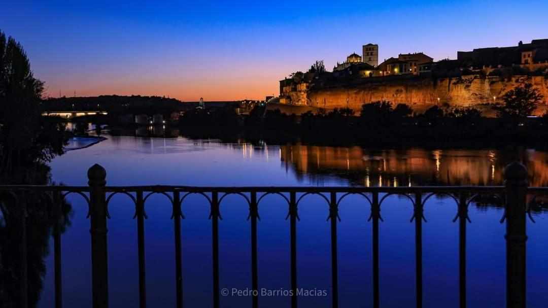 A Los Ojos Del Rio Duero Apartment Замора Екстериор снимка